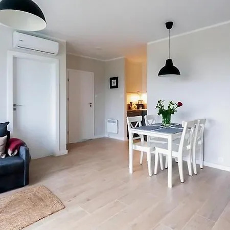 Large, Comfortable For 6 People 아파트